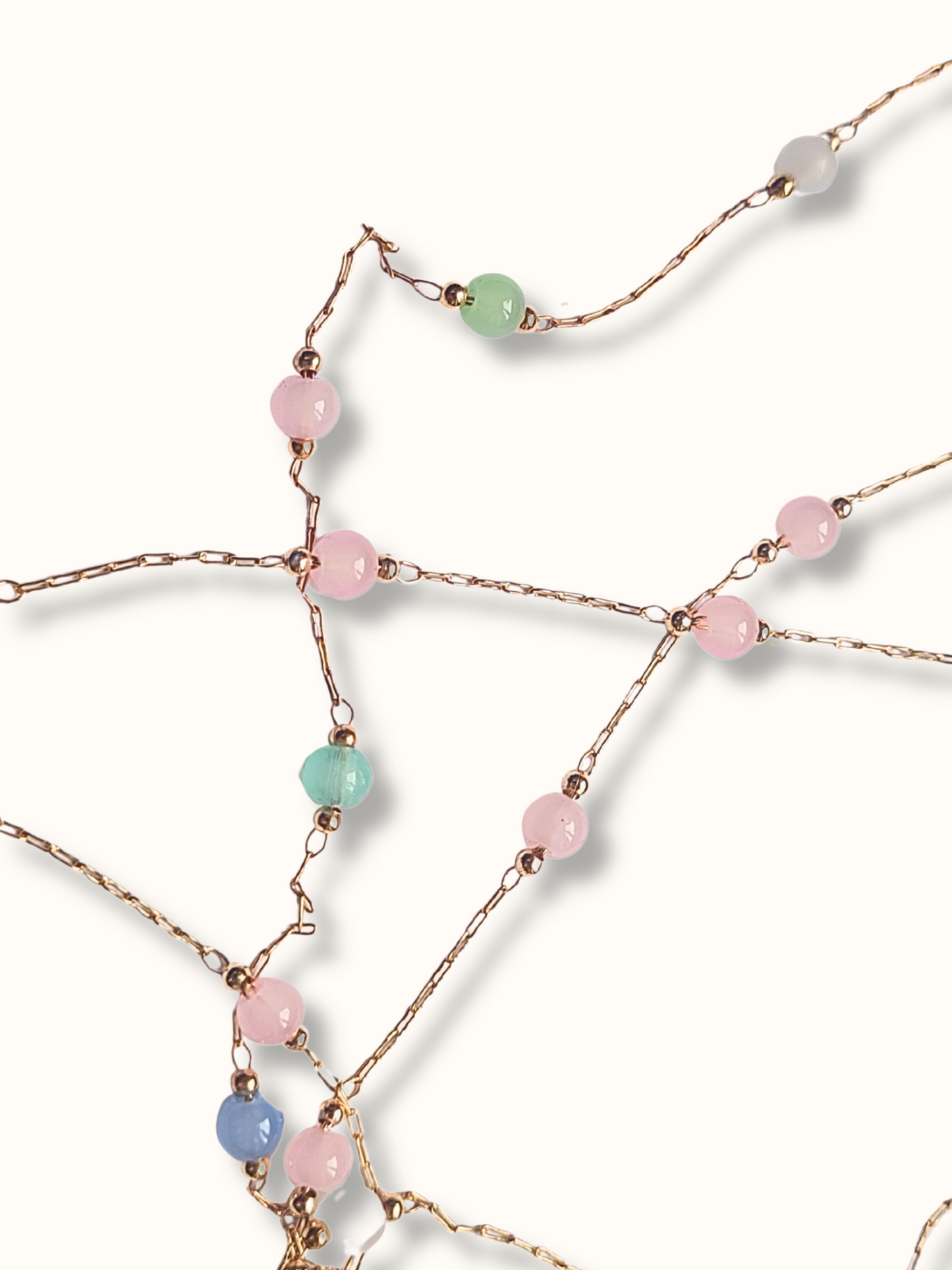 Collana con perle colorate